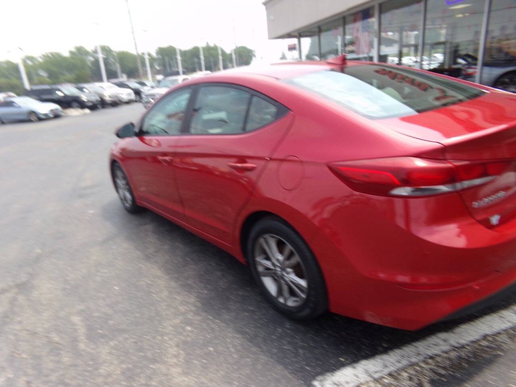 2017 Hyundai Elantra Image 35