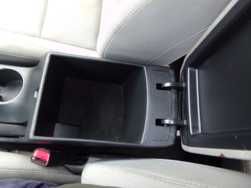 2017 Hyundai Elantra Image 56
