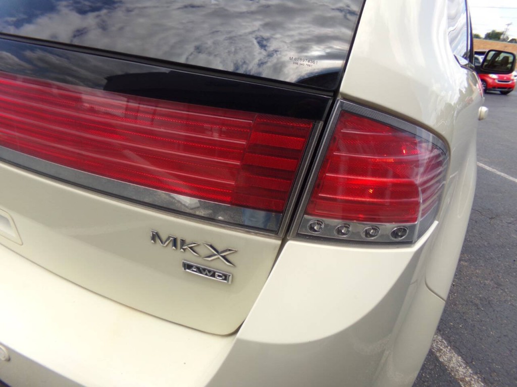 2008 Lincoln MKX Image 18