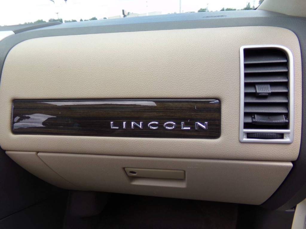2008 Lincoln MKX Image 28