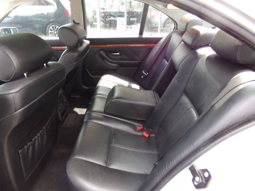2002 BMW 5 Series Image 9