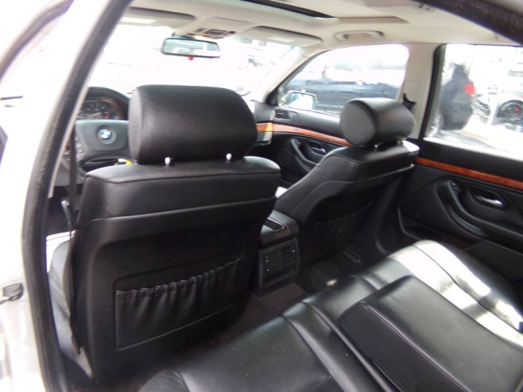 2002 BMW 5 Series Image 10