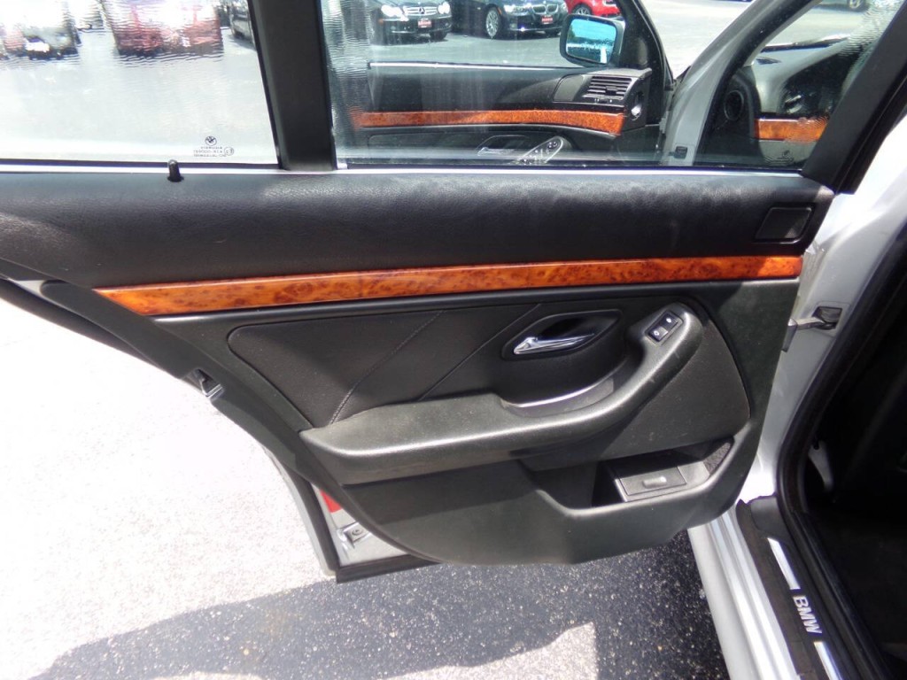 2002 BMW 5 Series Image 11