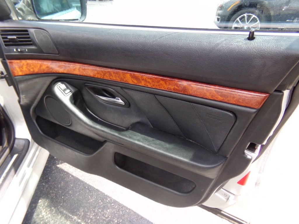 2002 BMW 5 Series Image 23