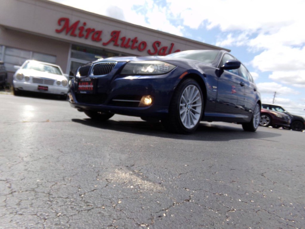 2011 BMW 3 Series Image 8