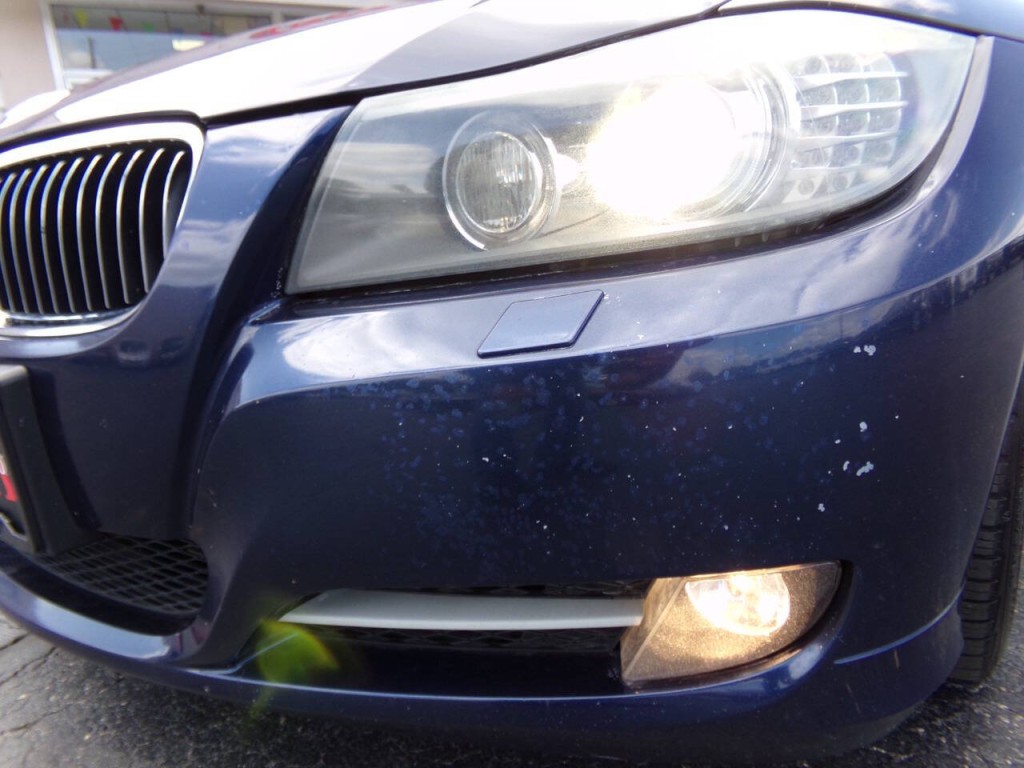 2011 BMW 3 Series Image 38