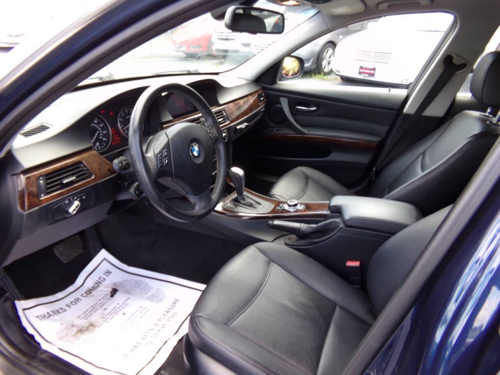 2011 BMW 3 Series Image 50