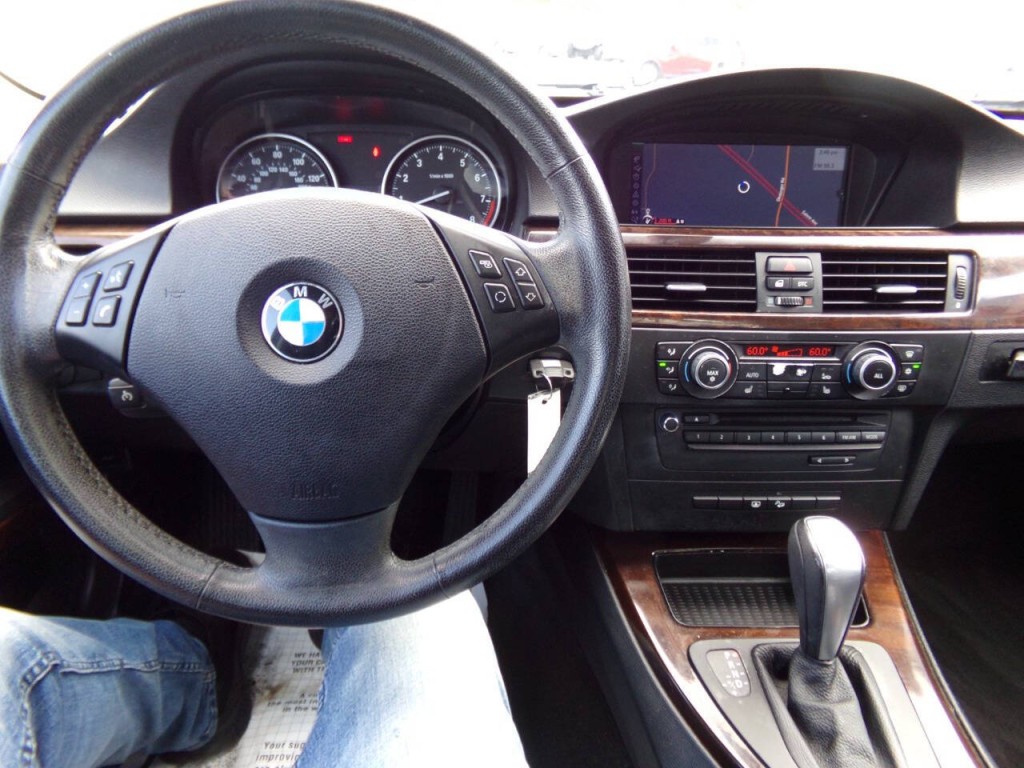 2011 BMW 3 Series Image 52
