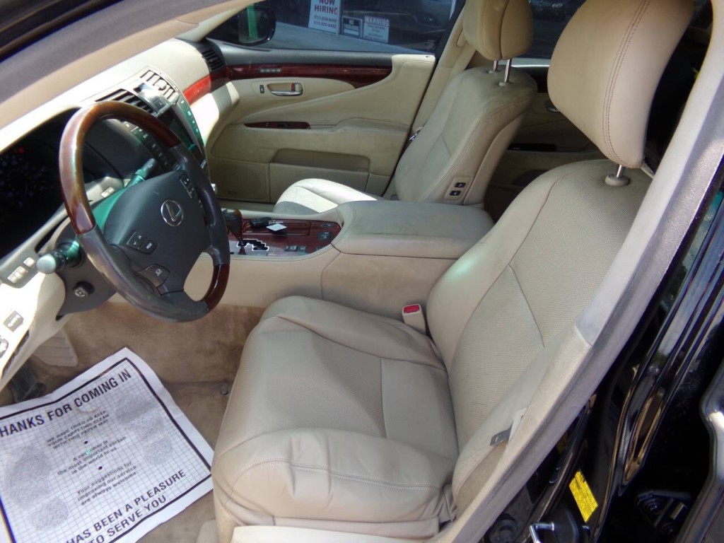 2010 Lexus LS 460 Image 8