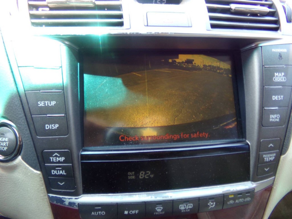 2010 Lexus LS 460 Image 17