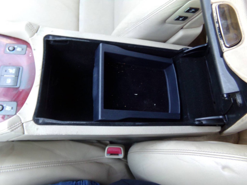 2010 Lexus LS 460 Image 23