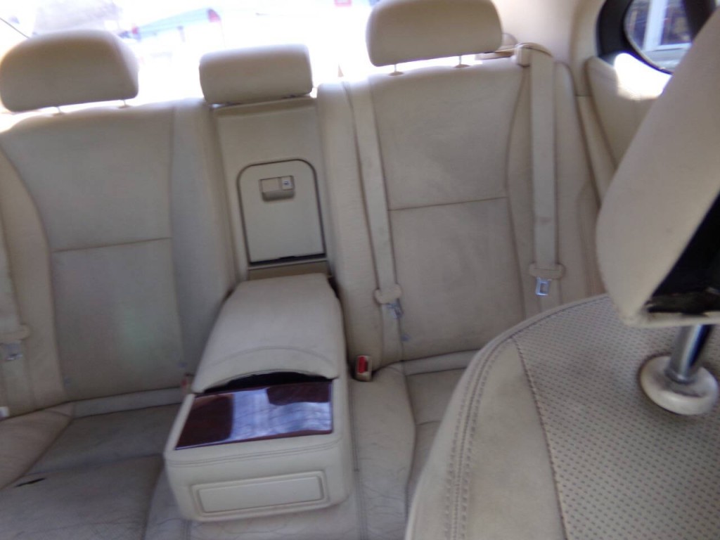 2010 Lexus LS 460 Image 25