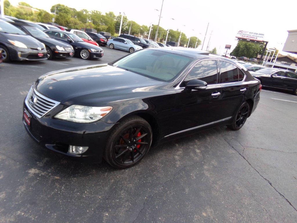 2010 Lexus LS 460 Image 40