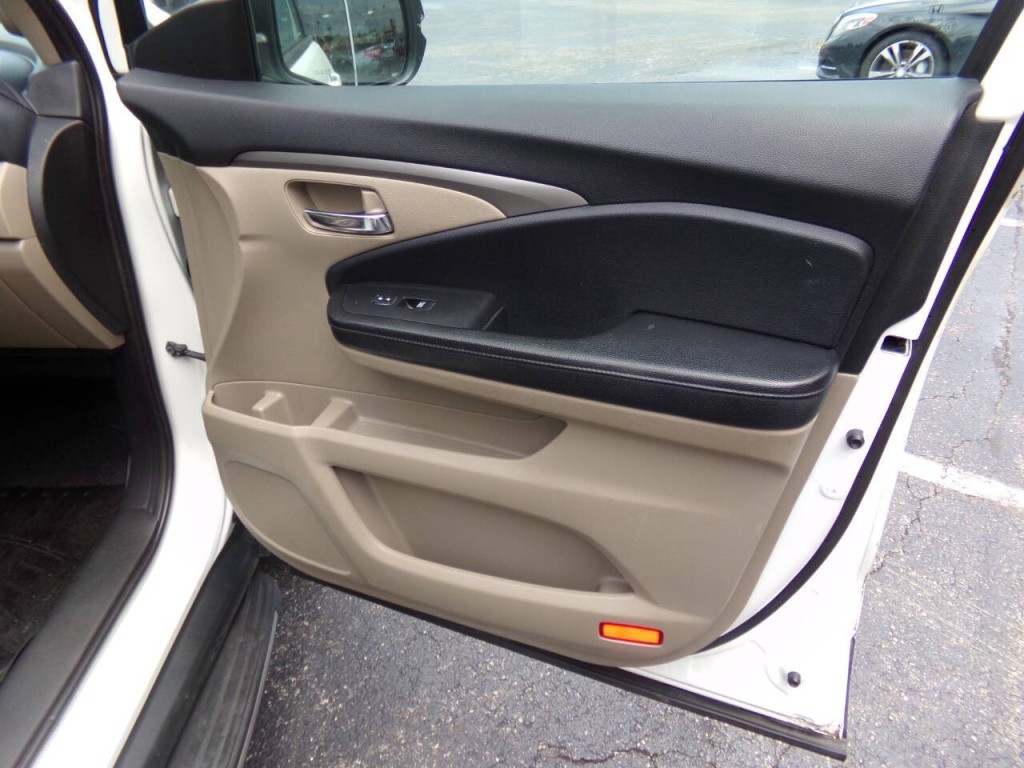 2018 Honda Pilot Image 17