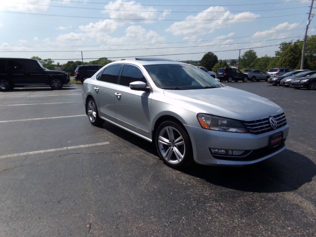 2013 Volkswagen Passat Image 4