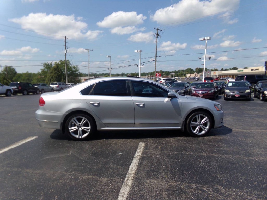 2013 Volkswagen Passat Image 5