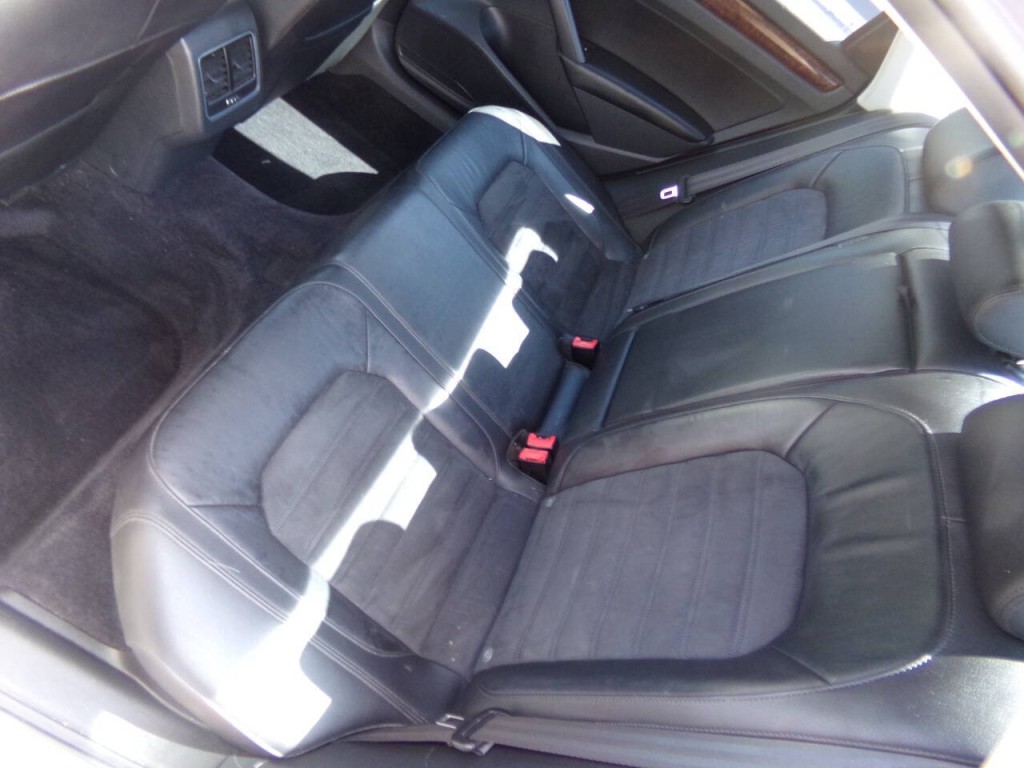 2013 Volkswagen Passat Image 14