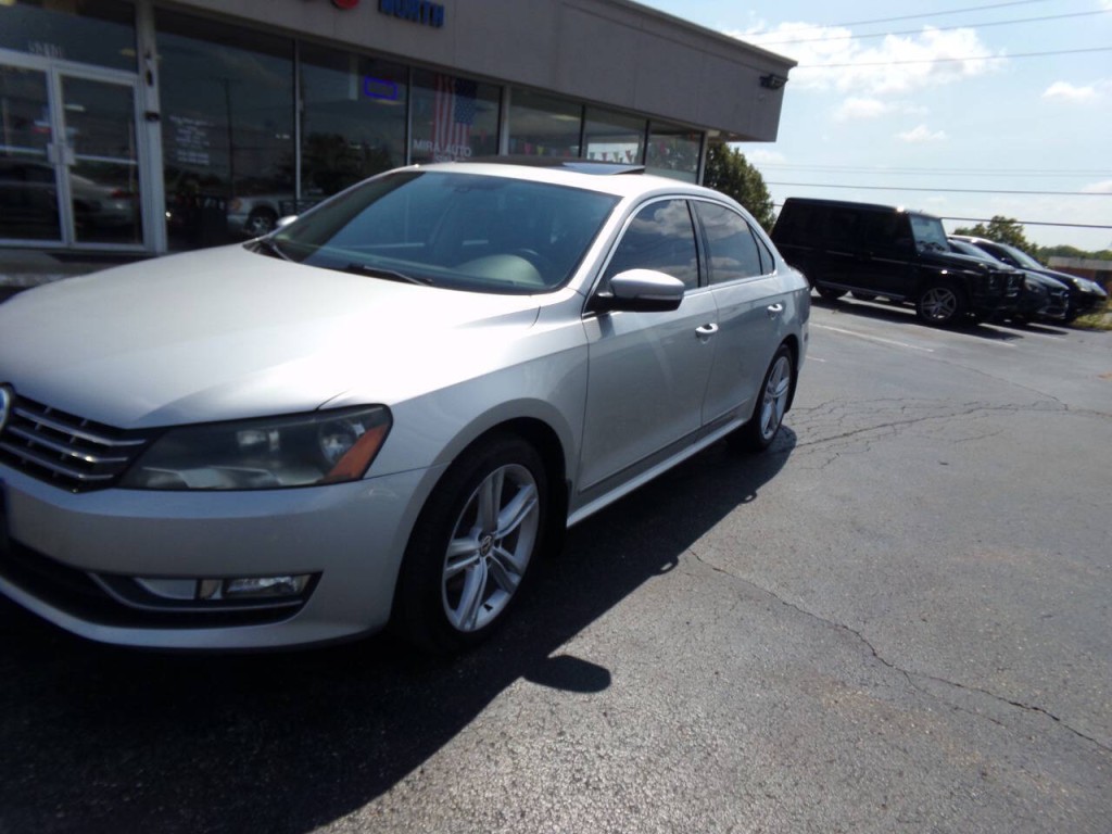 2013 Volkswagen Passat Image 34