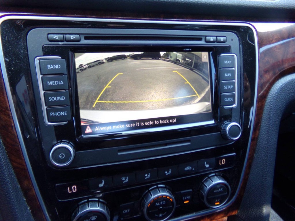 2013 Volkswagen Passat Image 61