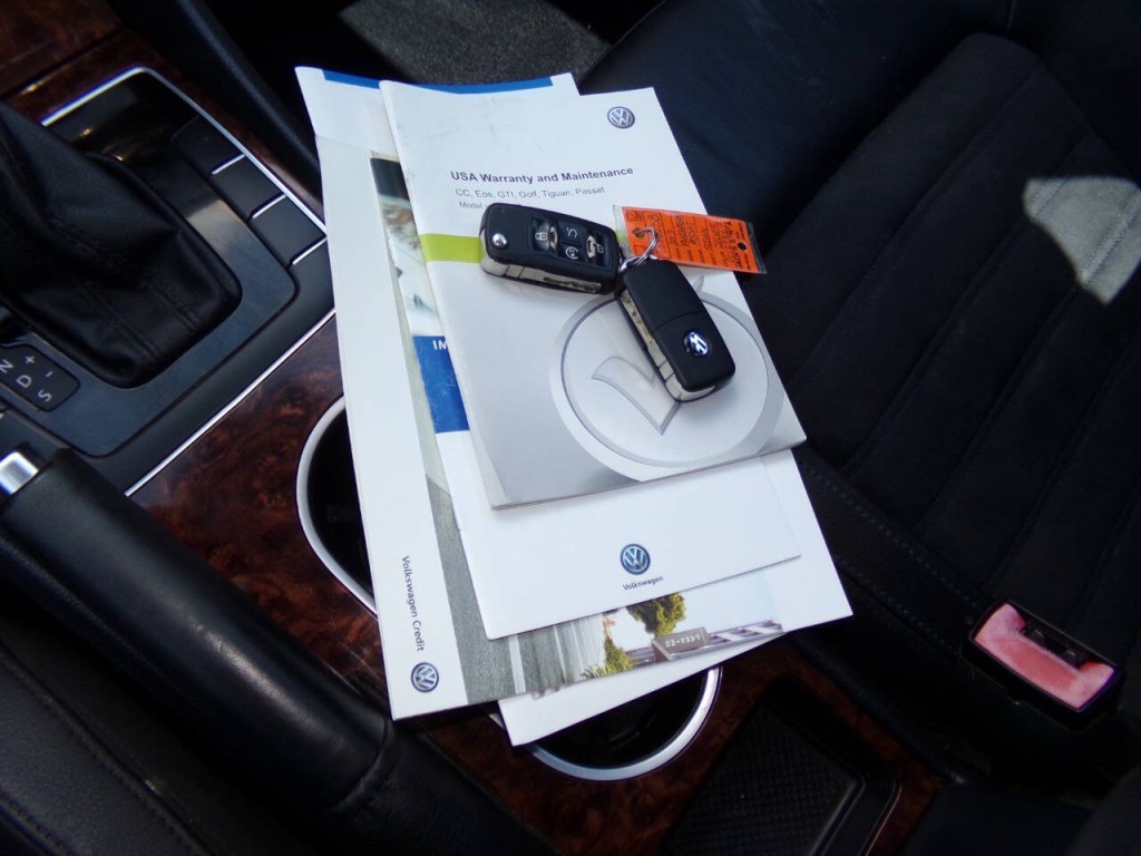 2013 Volkswagen Passat Image 64