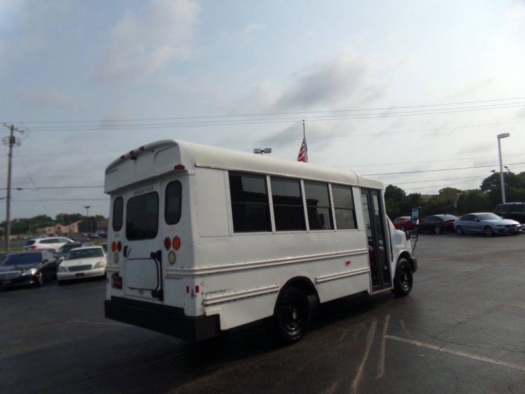 2012 Chevrolet Express Image 7