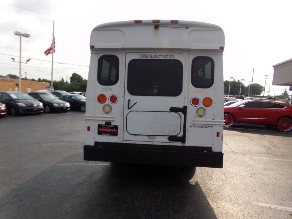 2012 Chevrolet Express Image 8