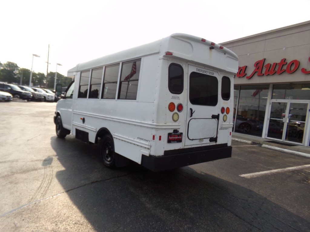 2012 Chevrolet Express Image 9