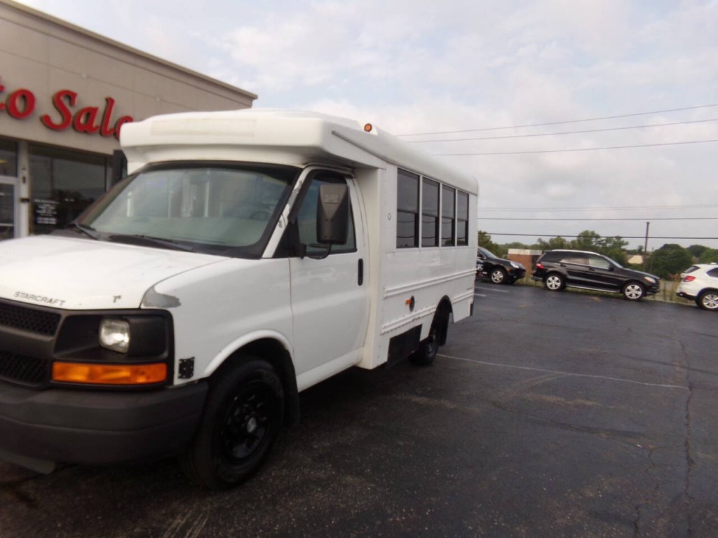 2012 Chevrolet Express Image 21