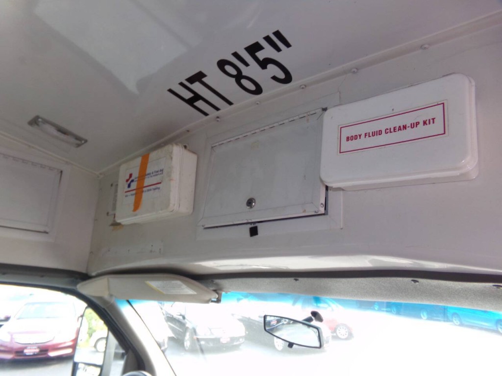 2012 Chevrolet Express Image 34