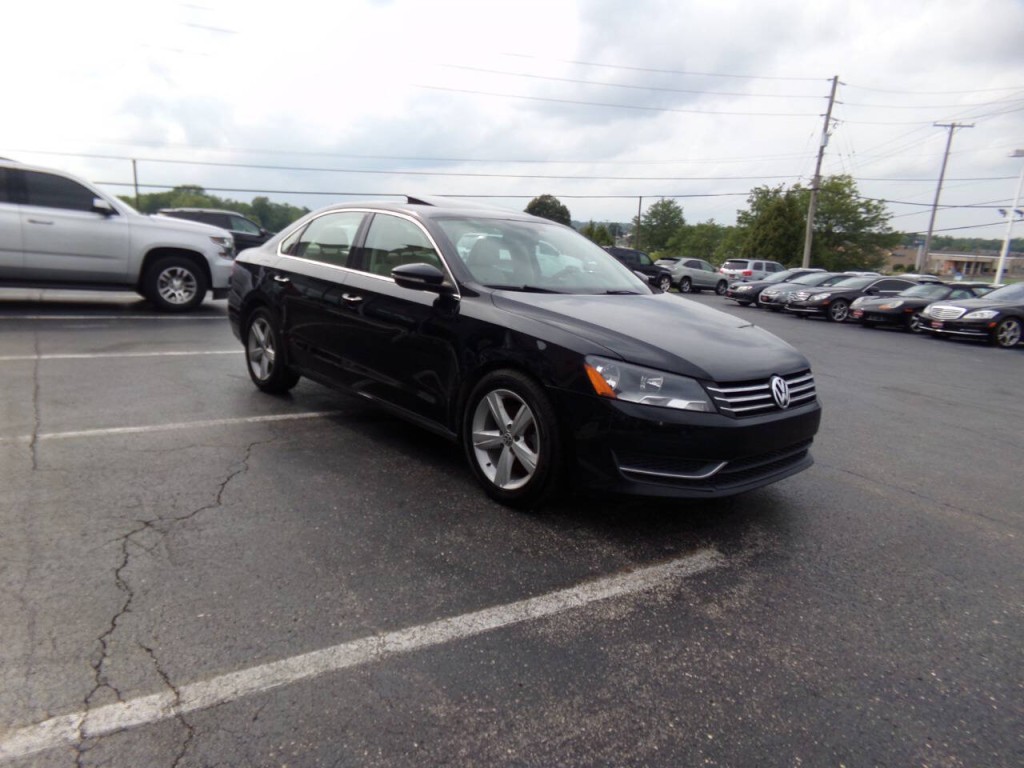 2012 Volkswagen Passat Image 4