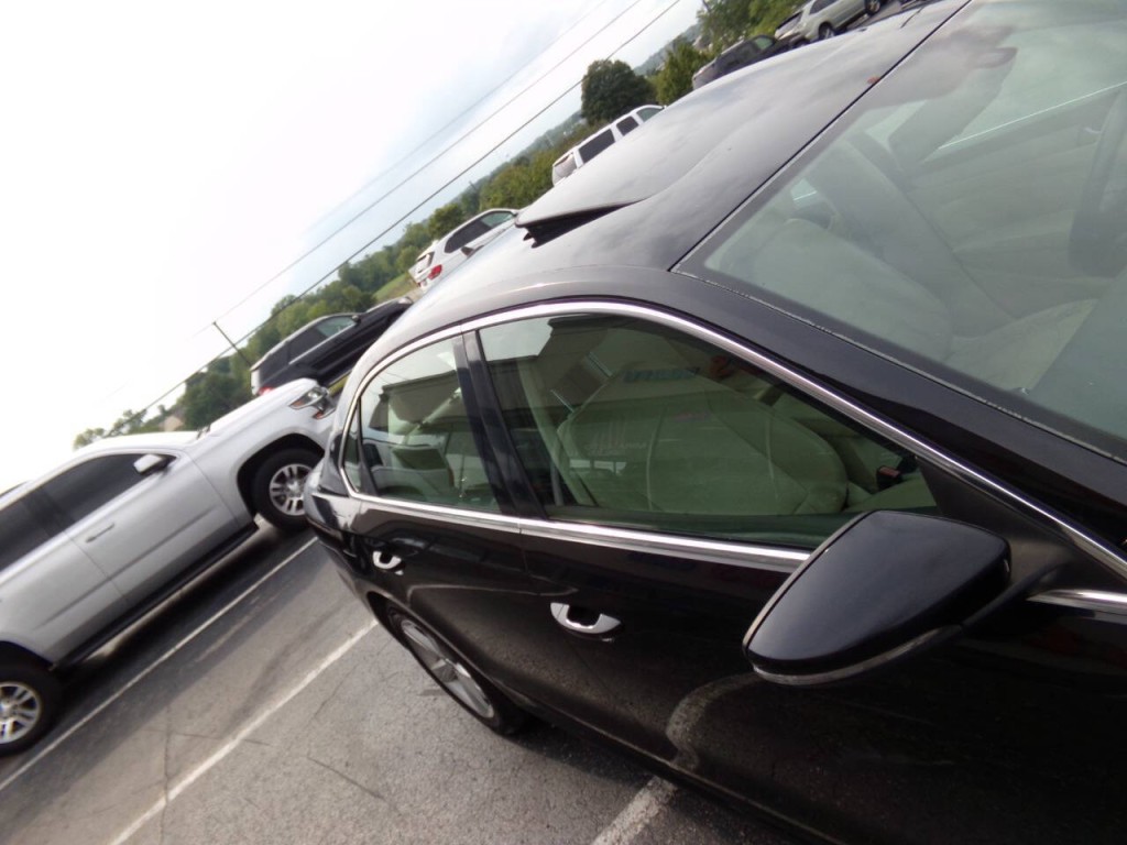 2012 Volkswagen Passat Image 41