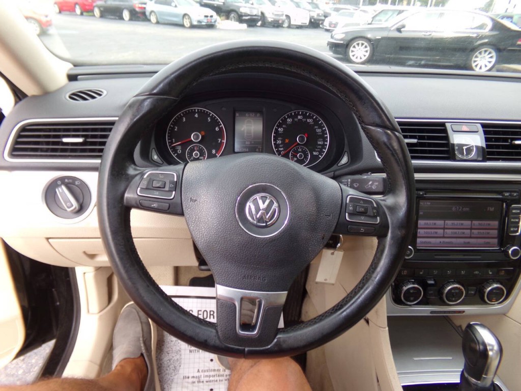 2012 Volkswagen Passat Image 51