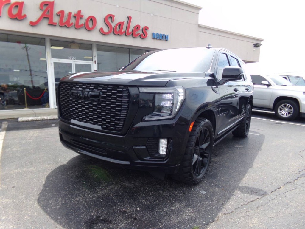 2021 GMC Yukon Image 2