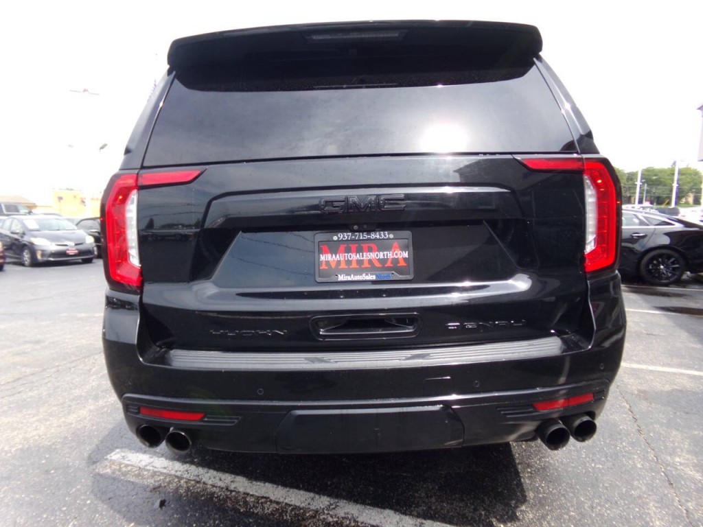 2021 GMC Yukon Image 4