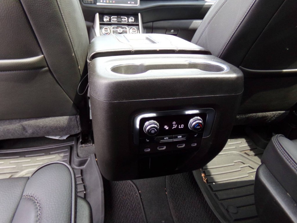 2021 GMC Yukon Image 14