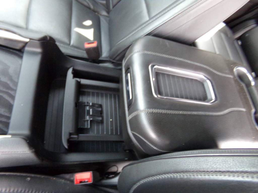2021 GMC Yukon Image 30