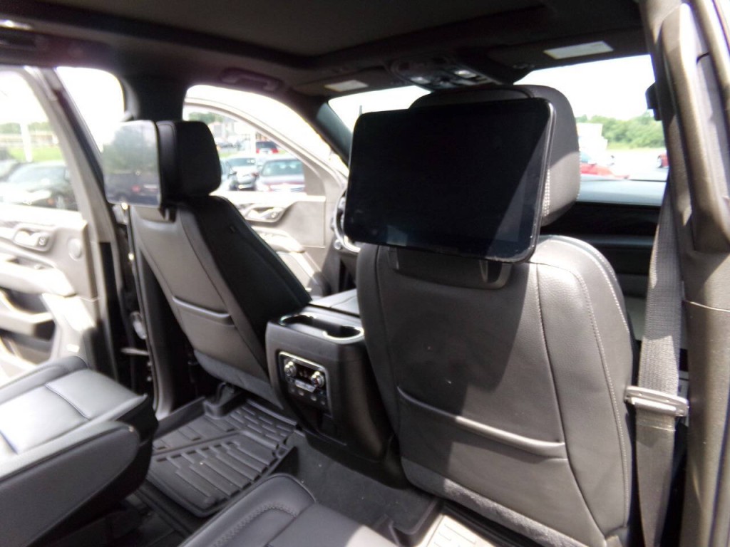 2021 GMC Yukon Image 43