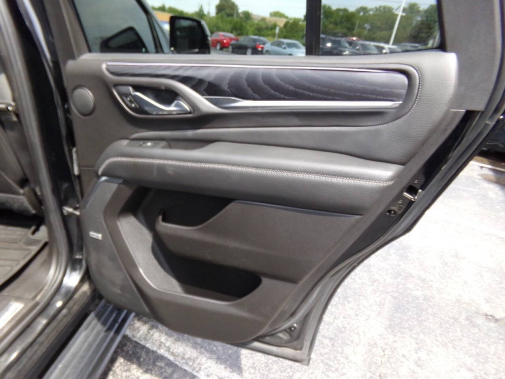 2021 GMC Yukon Image 46