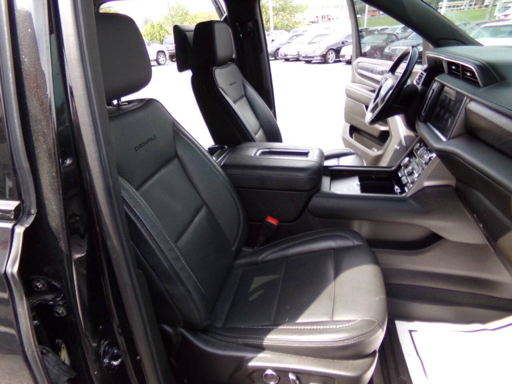 2021 GMC Yukon Image 49