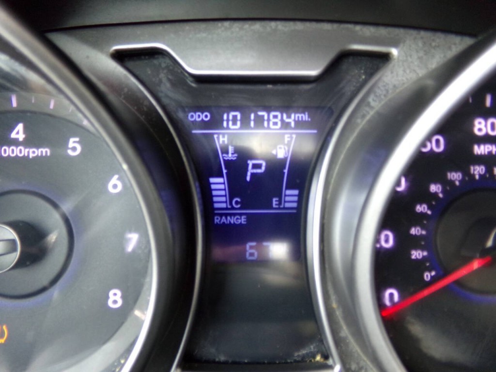 2015 Hyundai Veloster Image 8