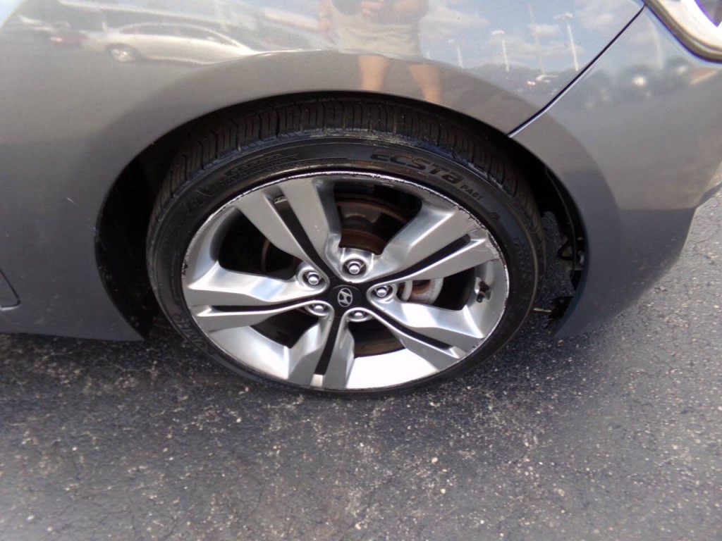2015 Hyundai Veloster Image 37