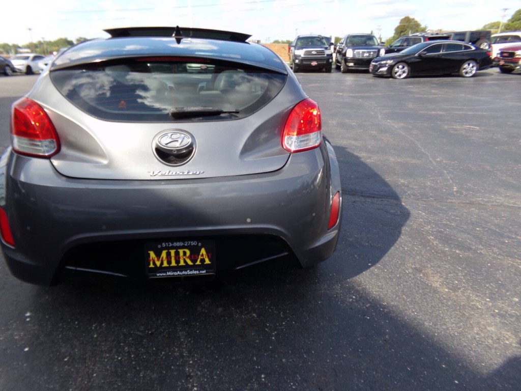 2015 Hyundai Veloster Image 43