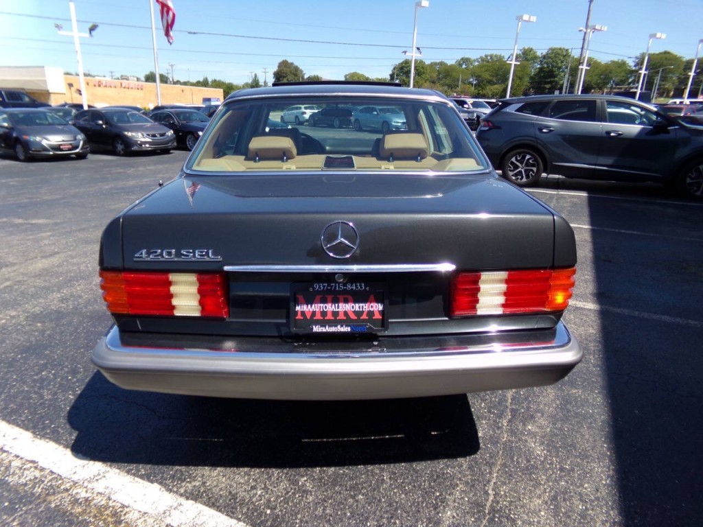 1986 Mercedes-Benz 420-Class Image 3