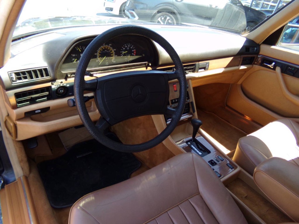 1986 Mercedes-Benz 420-Class Image 7