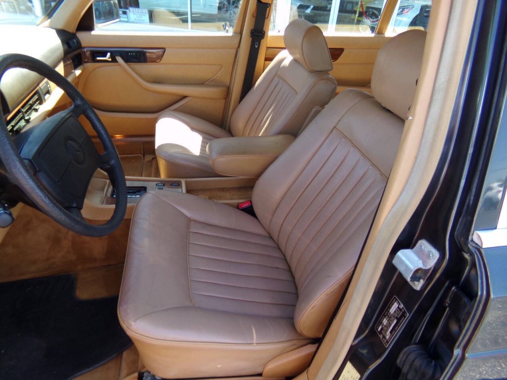 1986 Mercedes-Benz 420-Class Image 9
