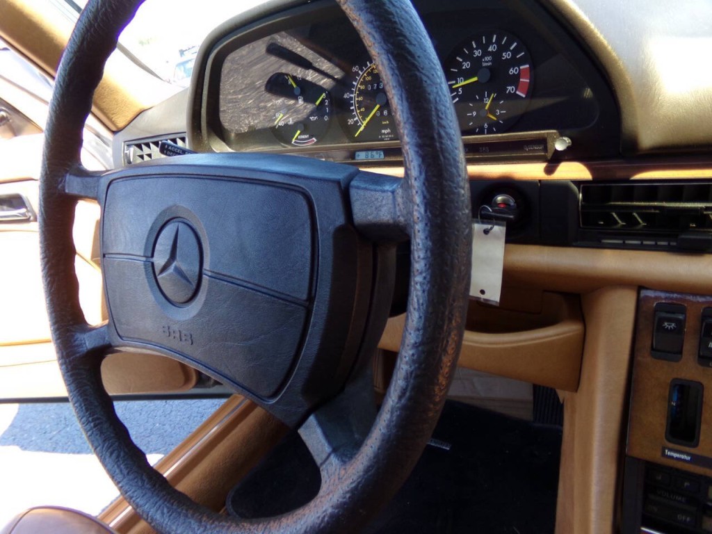 1986 Mercedes-Benz 420-Class Image 28