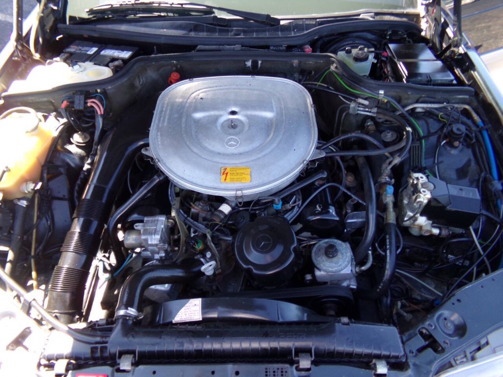 1986 Mercedes-Benz 420-Class Image 37