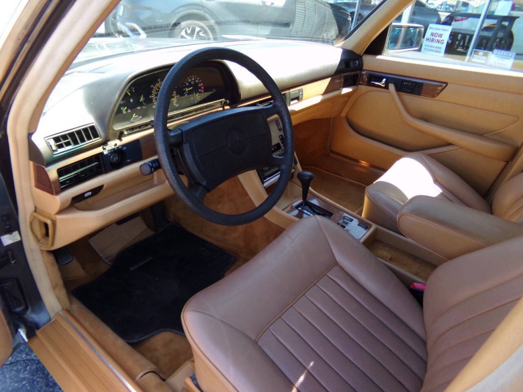 1986 Mercedes-Benz 420-Class Image 41