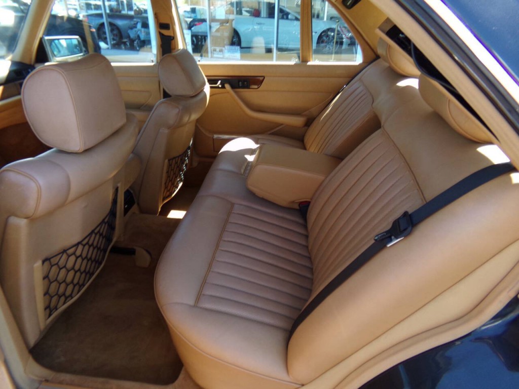 1986 Mercedes-Benz 420-Class Image 42