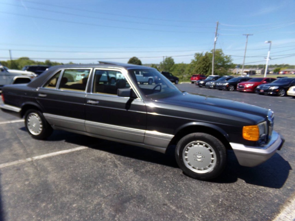 1986 Mercedes-Benz 420-Class Image 52